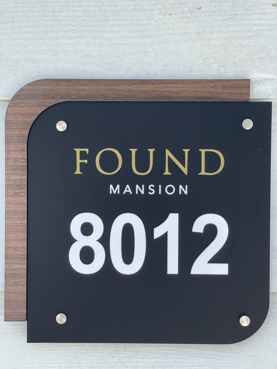 Hotel Found Mansion à Pantai Cenang  Extérieur photo