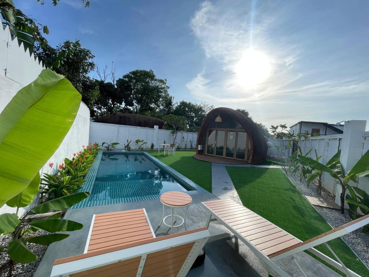 Hotel Found Mansion à Pantai Cenang  Extérieur photo