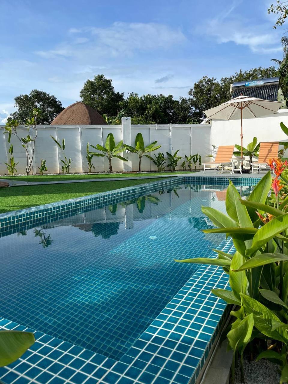 Hotel Found Mansion à Pantai Cenang  Extérieur photo