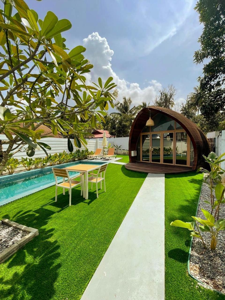 Hotel Found Mansion à Pantai Cenang  Extérieur photo