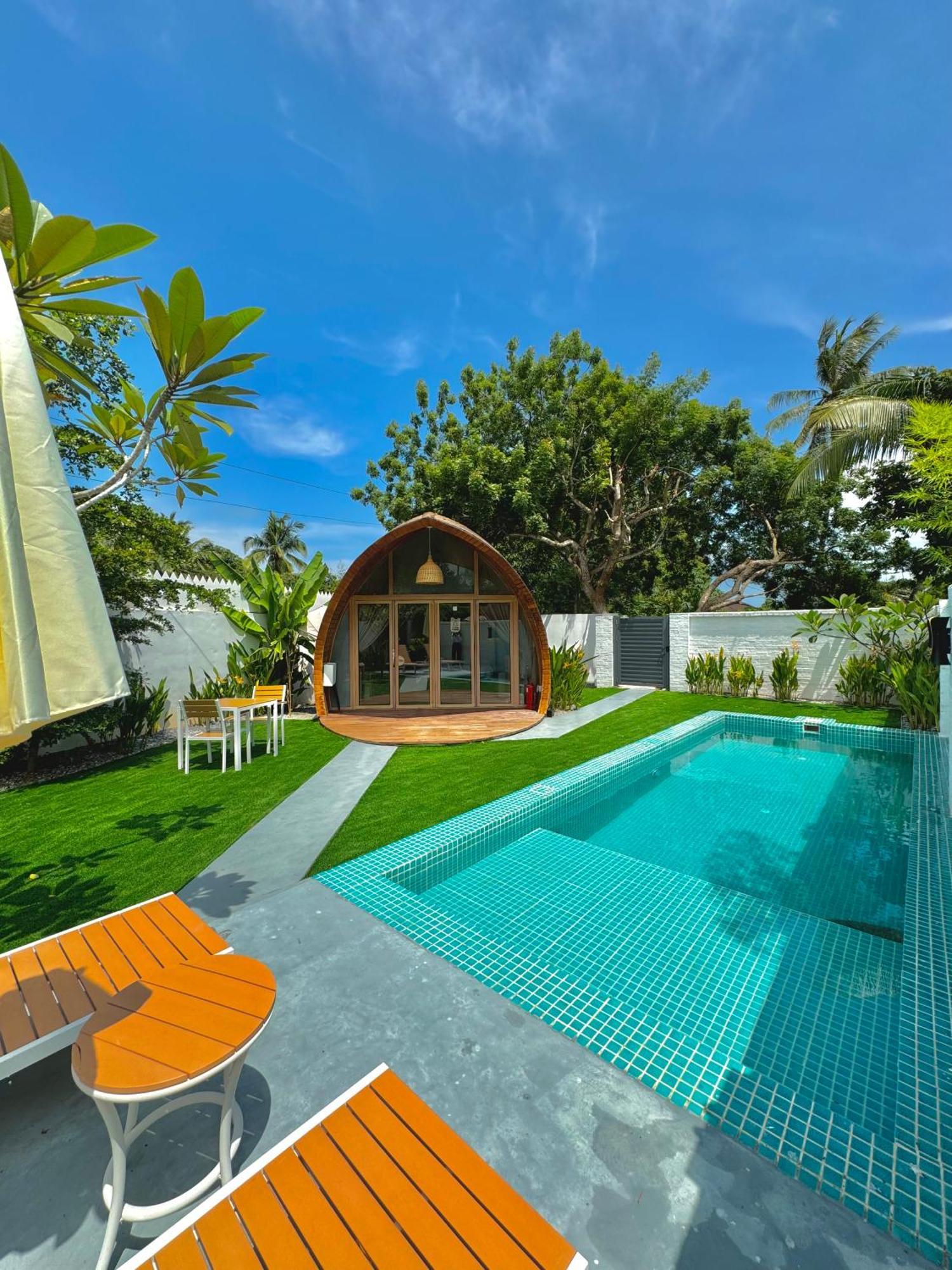 Hotel Found Mansion à Pantai Cenang  Extérieur photo